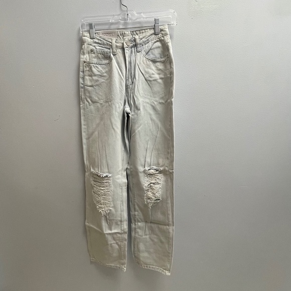 WeWoreWhat Distressed Straight Leg Jeans in Light Icy Wash - Size 24 - NWT - Picture 1 of 6